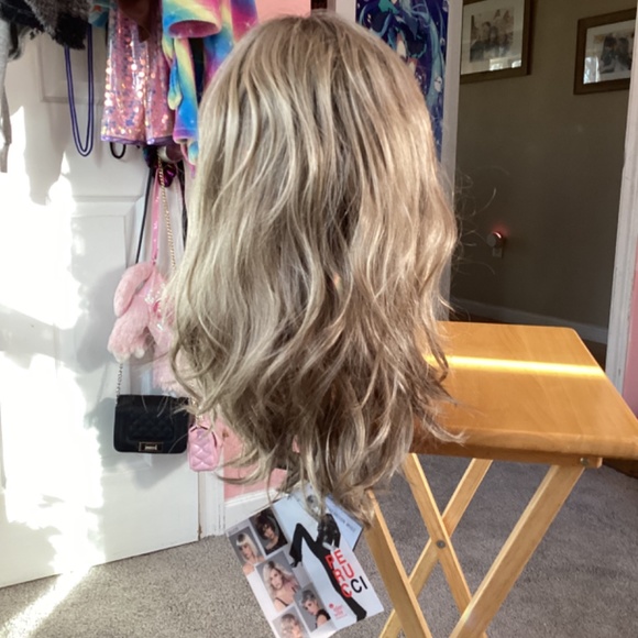 Arrow wig by Ellen Wille…..New with tags attached - Picture 4 of 5